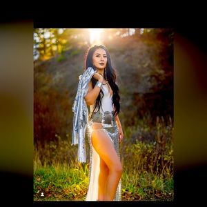 How I styled the few items in my closet